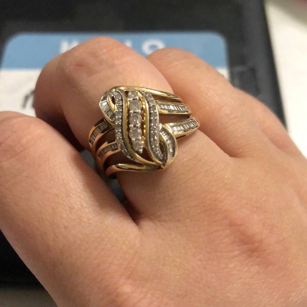 10k diamond ring